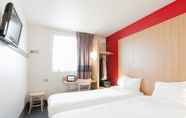 Bedroom 4 B&B Hotel Bordeaux Lac Sur Bruges