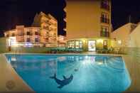 Swimming Pool Hostal Residencia Adelino