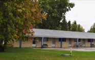 Bangunan 3 Neepawa motel