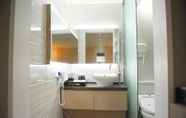 Toilet Kamar 4 Nox Hotel