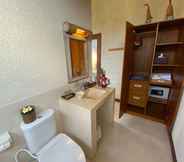 In-room Bathroom 3 Rumah Dadong