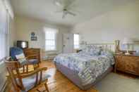 Bedroom Bayview Pines Country Inn