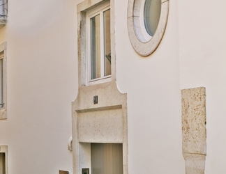 Exterior 2 Lisbon Five Stars Apartments Combro 77