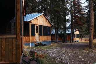 Exterior 4 Rock Lake Lodge