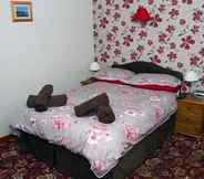 Bedroom 2 The Grainary Farm Stay