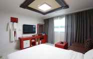 Kamar Tidur 6 Paradais Motel