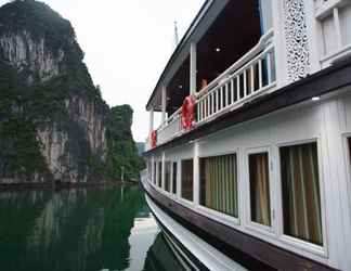 Bên ngoài 2 Viola Cruise Halong Bay