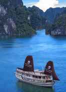 VIEW_ATTRACTIONS Viola Cruise Halong Bay