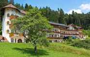 Exterior 2 Landhotel Basler Hof