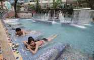 Kolam Renang 7 Art Spa Hotel