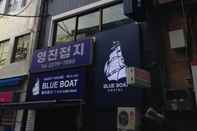 Exterior Blueboat Hostel Myeongdong