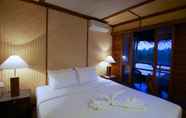 Bedroom 3 Yathra Houseboat by Jetwing