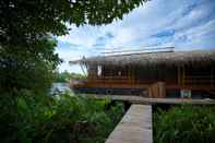 Bangunan Yathra Houseboat by Jetwing