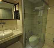 Toilet Kamar 6 Le Grande Residency