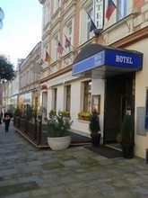 Bên ngoài 4 Hotel Tábor