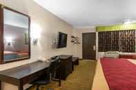 Bedroom Econo Lodge Weldon - Roanoke Rapids