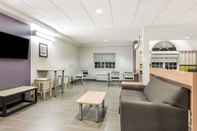 Common Space Microtel Inn & Suites By Wyndham Beaver Falls