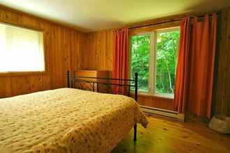 Bedroom 4 Birch Cliff Lodge on Baptiste Lake