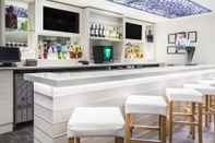 Bar, Cafe and Lounge Radisson Hotel Edmonton Airport