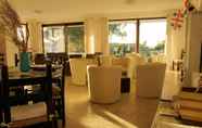 Bar, Cafe and Lounge 3 Sa Fiorida Case Vacanze