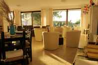 Bar, Cafe and Lounge Sa Fiorida Case Vacanze