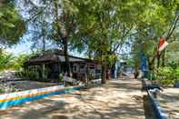 Swimming Pool Bale Sampan Bungalows