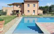 Swimming Pool 6 Podere le Spighe