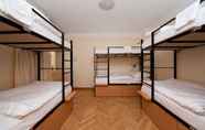Kamar Tidur 6 Hostel Mango