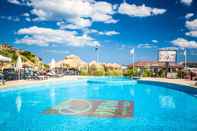 Swimming Pool Palace Marina Dinevi Hotel