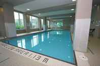 Swimming Pool WhiteHall Suites - Mississauga