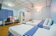 ห้องนอน 2 Bed by Boat Hotel & Apartment