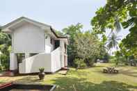 Luar Bangunan Palm Beach Inn and Sea Shells Cabanas