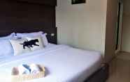 Bedroom 6 Bed by City Surawong-Patpong