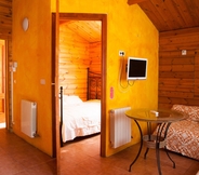 Bedroom 5 Fuente del Lobo Glamping  Bungalows - Adults Only