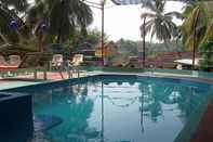 Kolam Renang Palm Groove Guest House