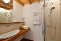 In-room Bathroom Heart Milan Apartment - Navigli