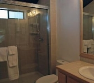 In-room Bathroom 3 St. Croix