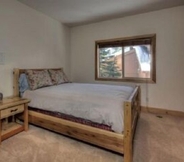 Bedroom 7 Tahoe Donner Classic