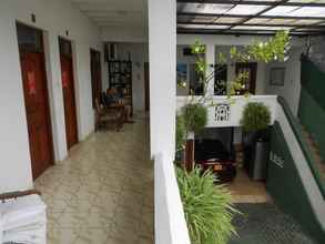 Lobi 4 Shanith Guesthouse