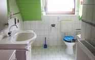 Toilet Kamar 3 Landgasthof Arnold