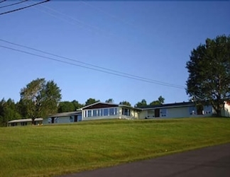 Exterior 2 Cabot Trail Motel