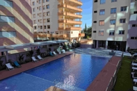 Swimming Pool Apartamentos Abedules 3