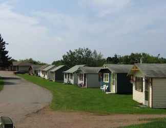 Exterior 2 Summerside Motel