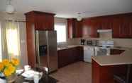 Bilik Tidur 5 Downtown Whitby Furnished Homes