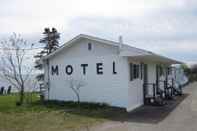 Exterior Baybreeze Restaurant and Motel