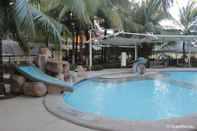 Swimming Pool Moonbay Marina The Villas