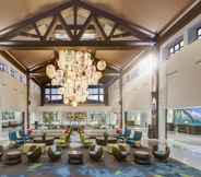 ล็อบบี้ 2 Universal's Loews Sapphire Falls Resort