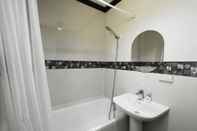 Toilet Kamar Swiftlets Inn