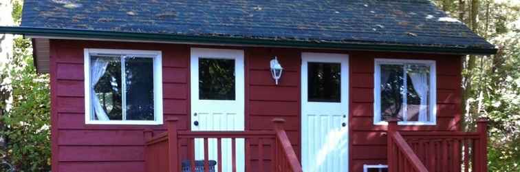 Exterior Honey Harbour Cottage