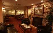 Lobby 3 Ace Inn